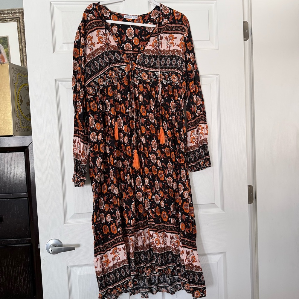 Floral Bohemian Maxi Dress - Black, tan and Orange XL